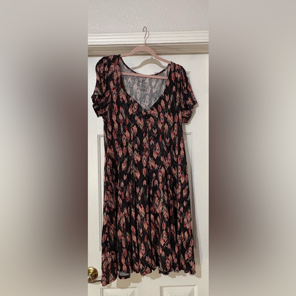 Torrid Black and Red Patterned Midi Dress